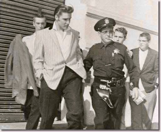 Elvis in Oakland Elvis in Oakland